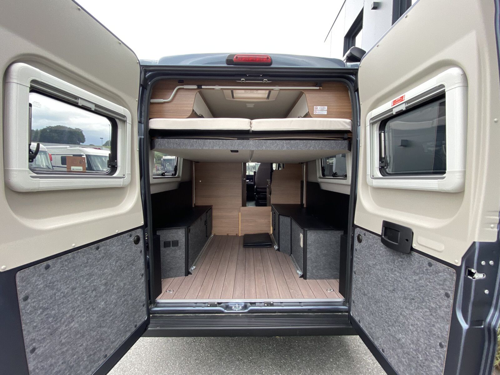 Fahrzeugabbildung Knaus BoxLife 600 ME Heckhubbett, Lithium, Easy Space