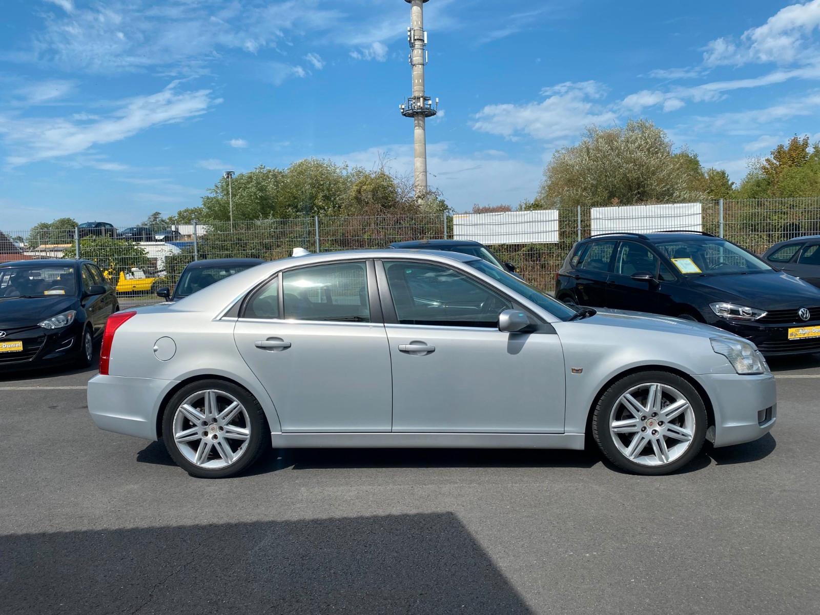 Cadillac BLS Leder Xenon. Allwetter TÜV