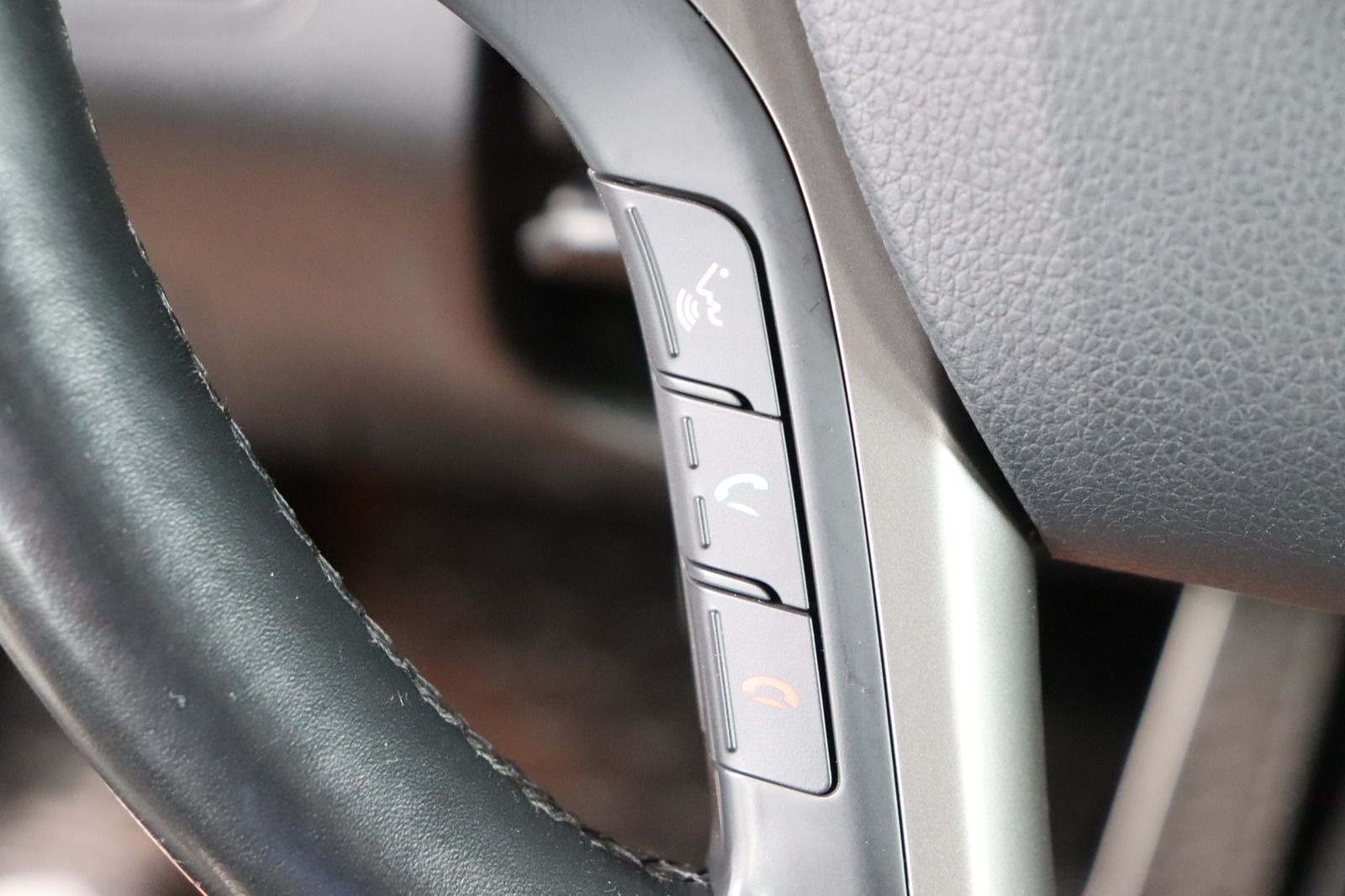 Fahrzeugabbildung Hyundai i40 CW 1.6 CRDi Space Plus * Sitzhzg./-lüftung