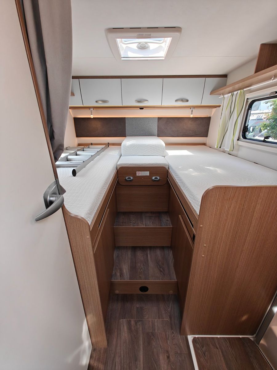 Fahrzeugabbildung Carado T-447 Clever+ Edition - SAT, TV, A/T, Hubbett -