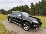 Volkswagen Amarok - Volkswagen Amarok: Schwarz