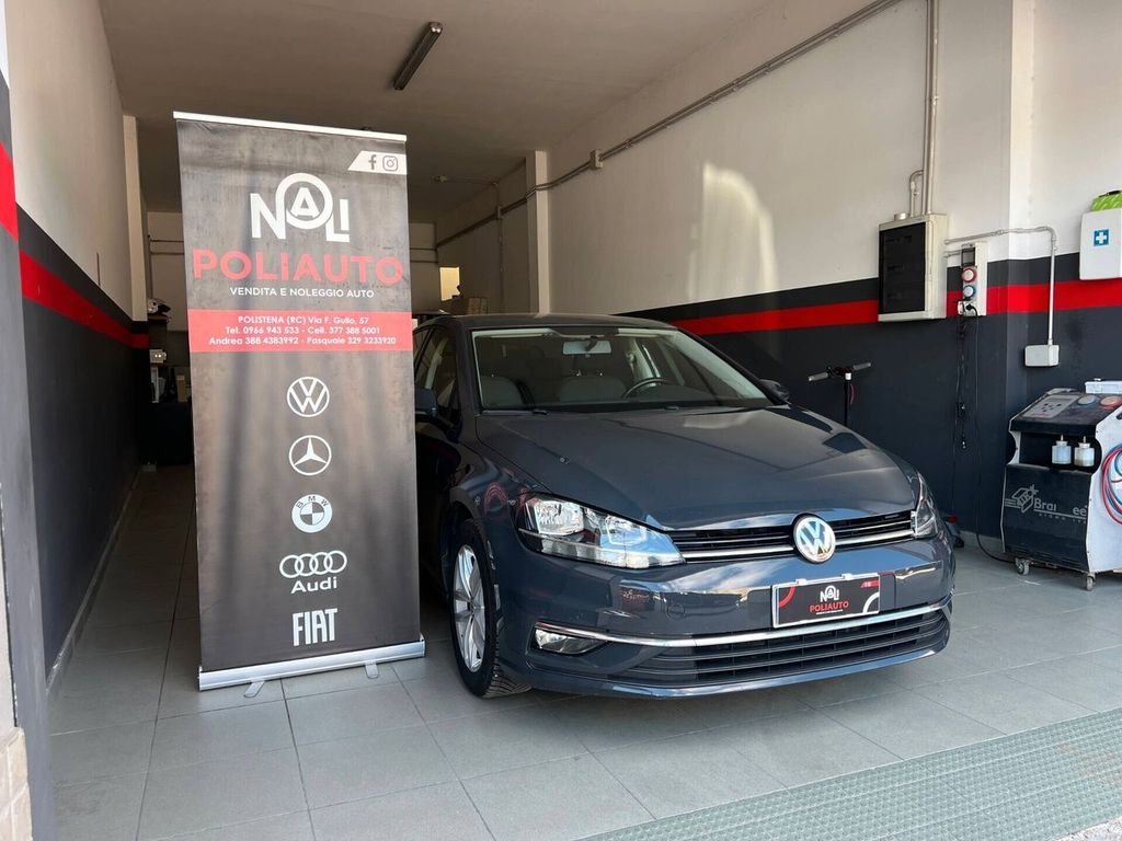 Image of Volkswagen Golf