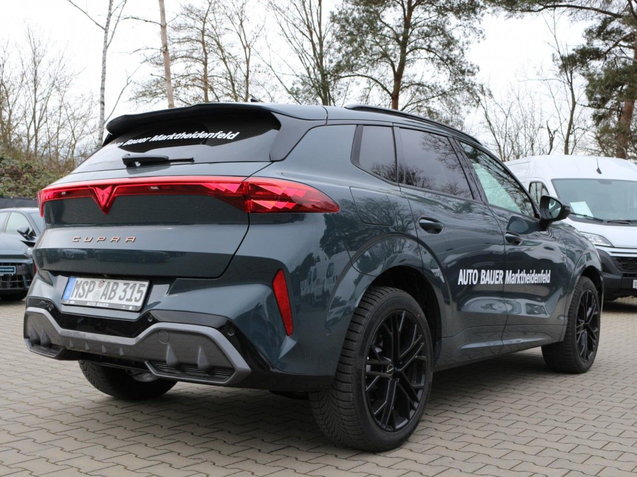 Fahrzeugabbildung CUPRA Terramar VZ 1.5 e-Hybrid DSG
