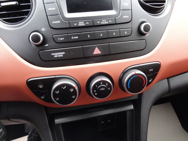 Fahrzeugabbildung Hyundai i10 FIFA World Cup Edition/2.Hd/Klima/Garantie/