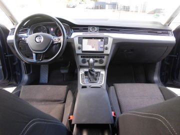 Volkswagen Passat Variant - 10