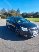 Toyota Avensis Combi Executive 2.2 D-4D Executive - Toyota Avensis aus 2009 mit Diesel-Antrieb