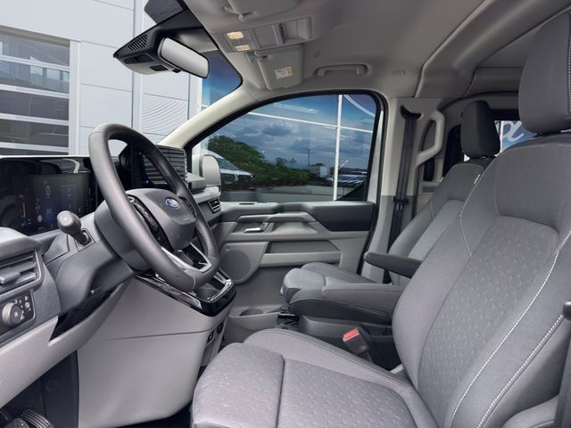 Fahrzeugabbildung Ford Tourneo Custom 2.0 320 L1 Nugget Titanium