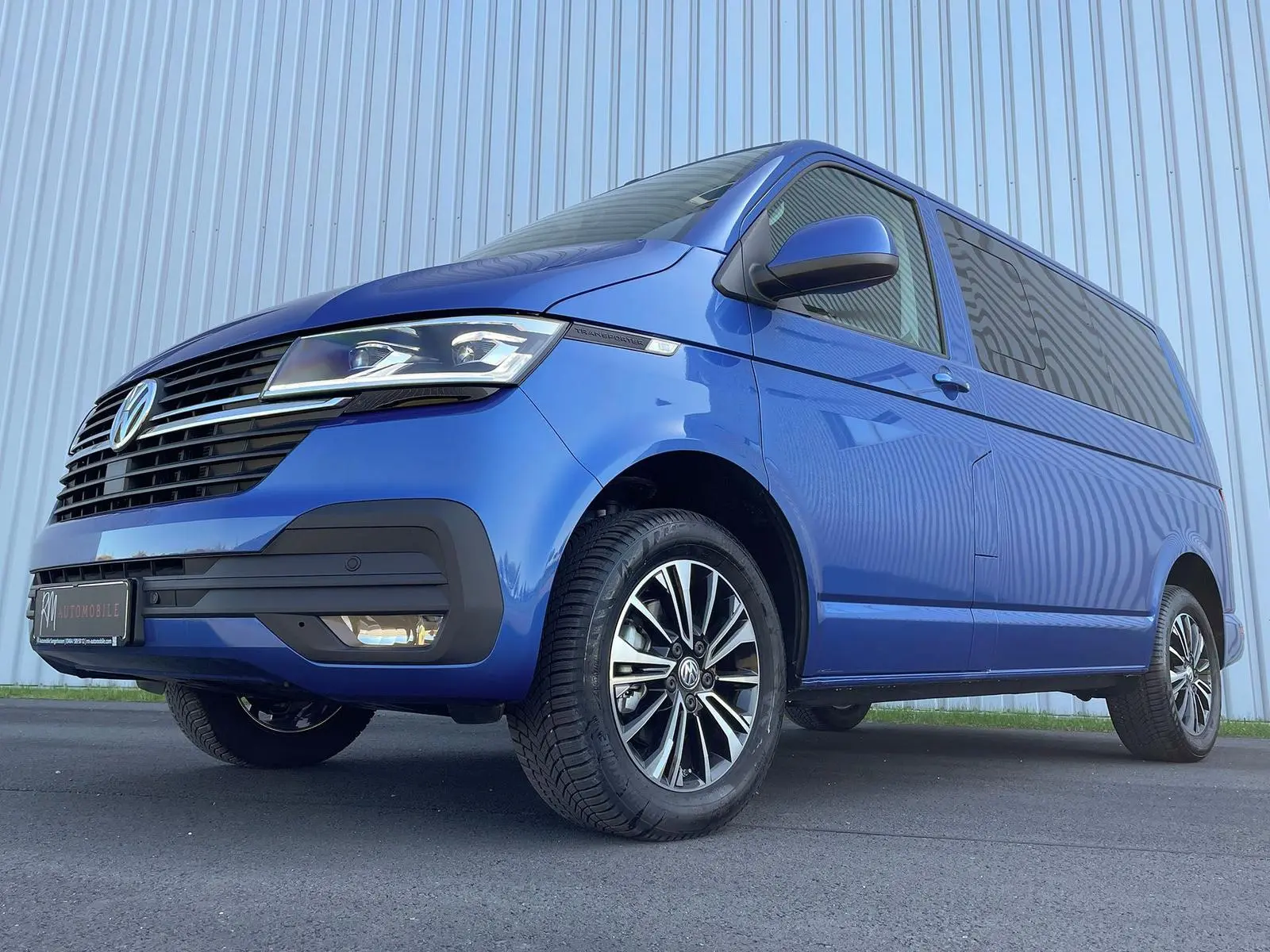 Volkswagen T6.1 Transporter Kombi KR LED STANDHZ ACC NAVI