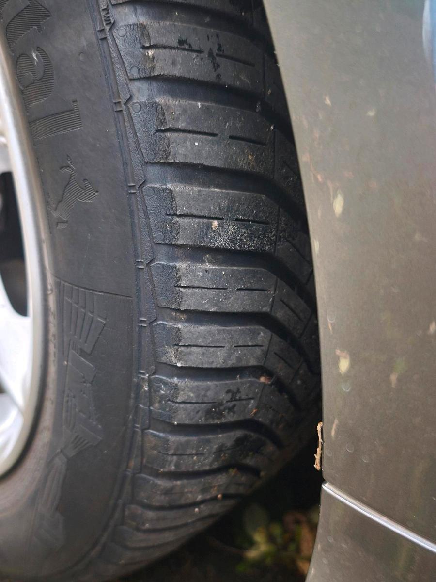 BMW  2010 — photo 15