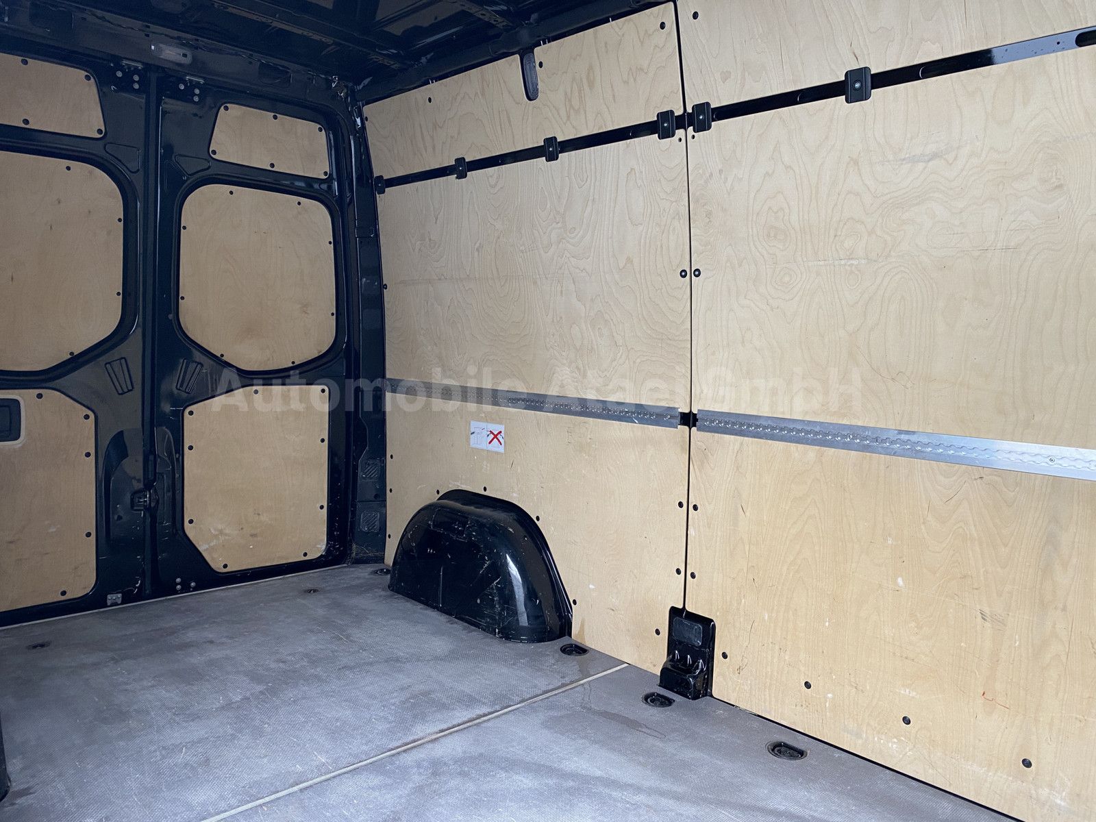 Fahrzeugabbildung Mercedes-Benz Sprinter 314 NAVI+ 3-SITZE+ 1. HAND 8570
