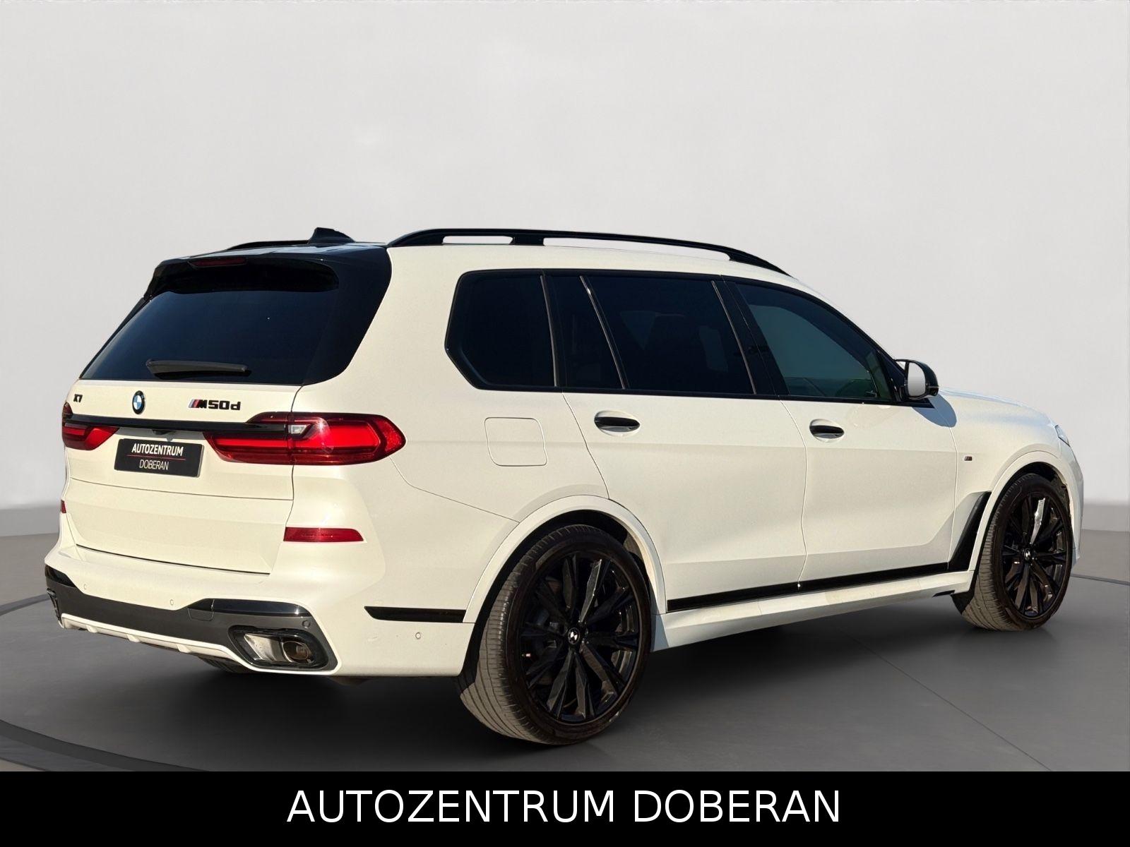 BMW X7 M50d SkyLounge Night B&W Laser Sthz Softclose