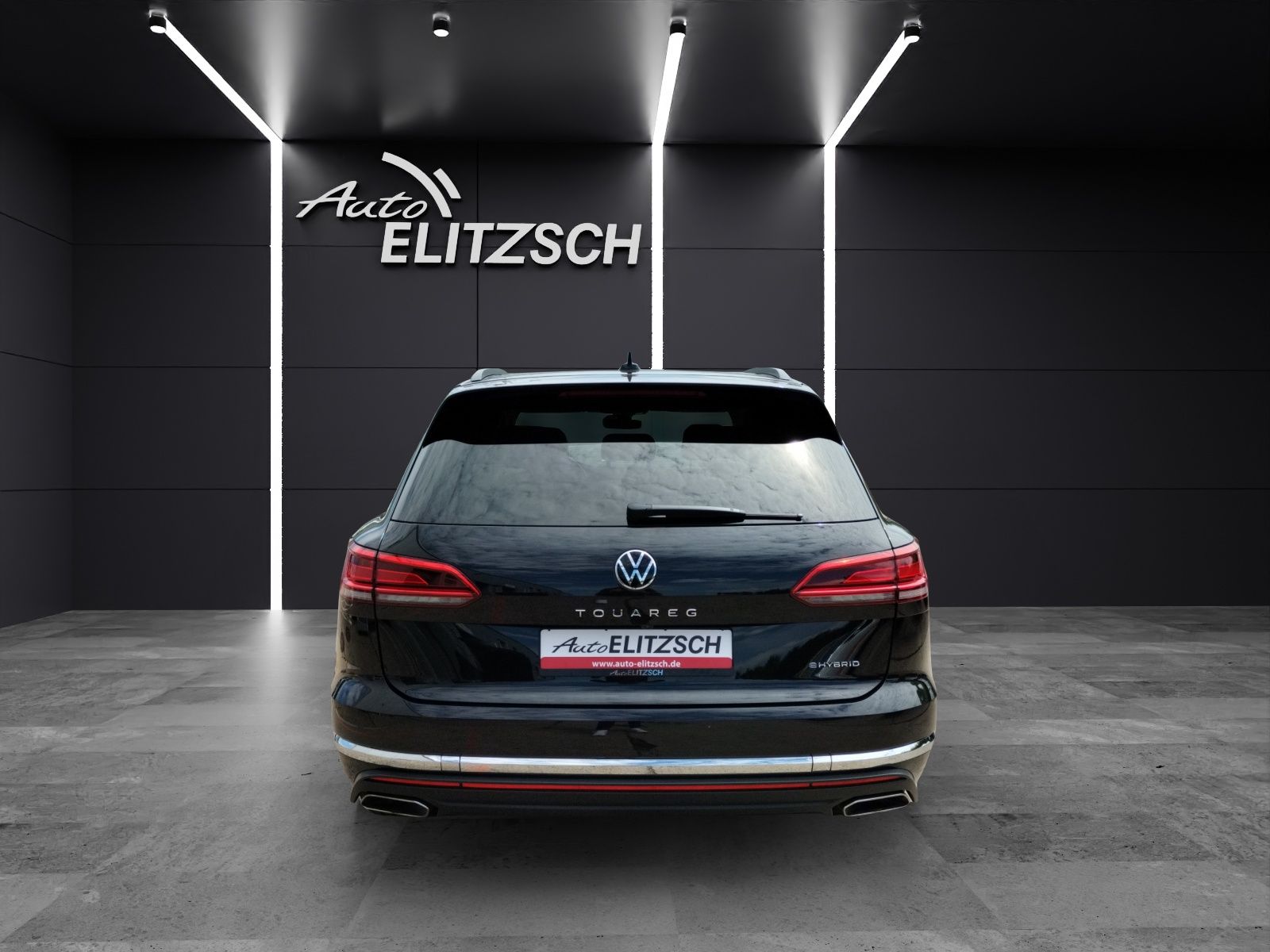 Fahrzeugabbildung Volkswagen Touareg Elegance 4M eHybrid LED PANO AHK SHZ PDC