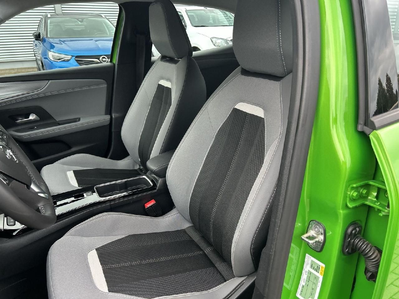 Fahrzeugabbildung Opel Mokka Elegance, Automatik, AHK