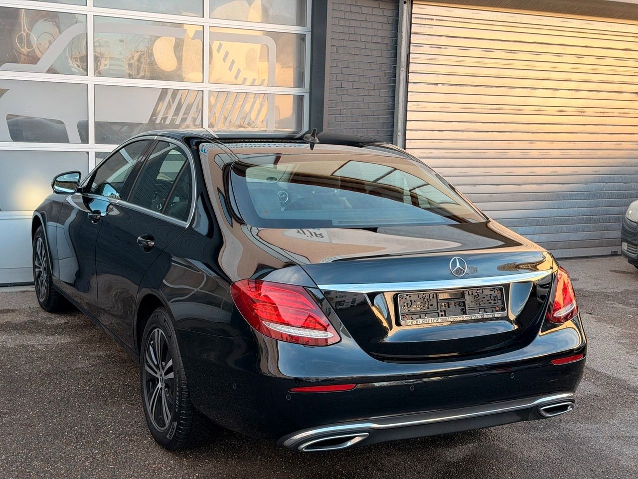Mercedes-Benz E 220d 9G/KAM/LED/AVANTGARDE foto 8