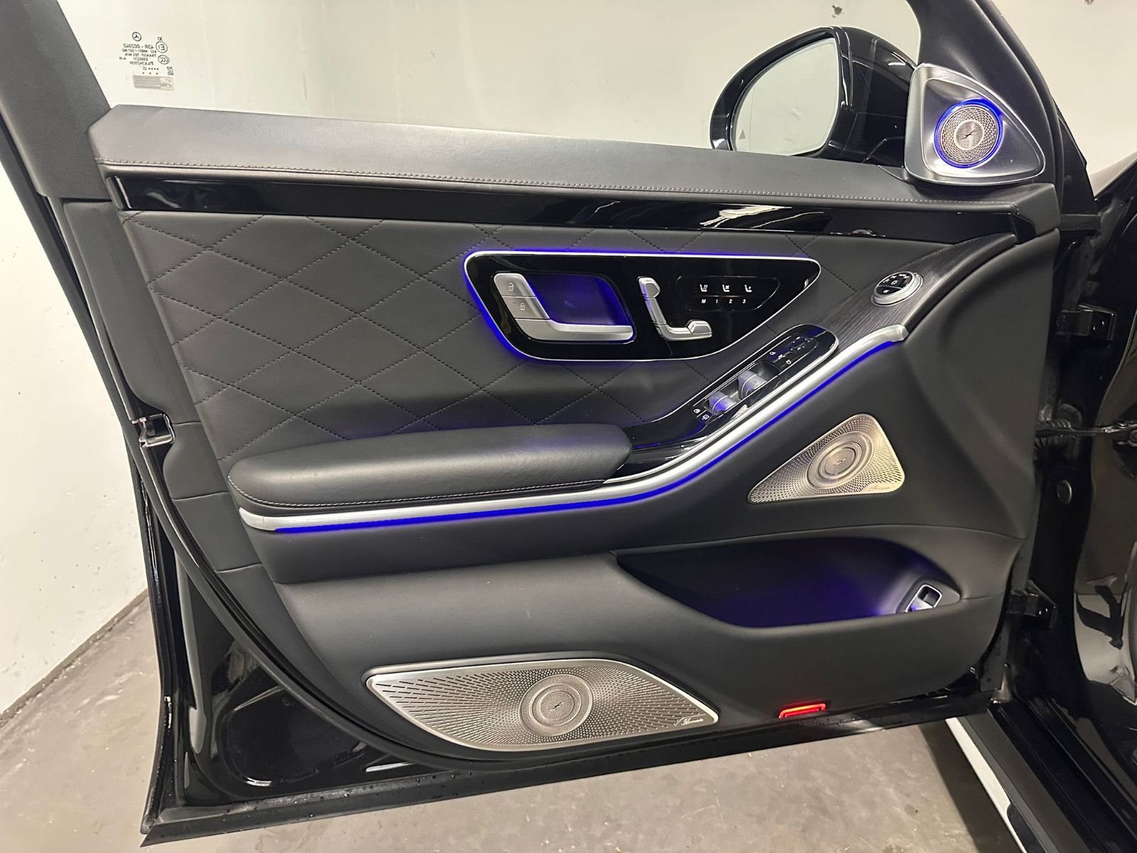 Fahrzeugabbildung Mercedes-Benz S 580 e 4MATIC AMG-LINE *PANO*MAGICV*