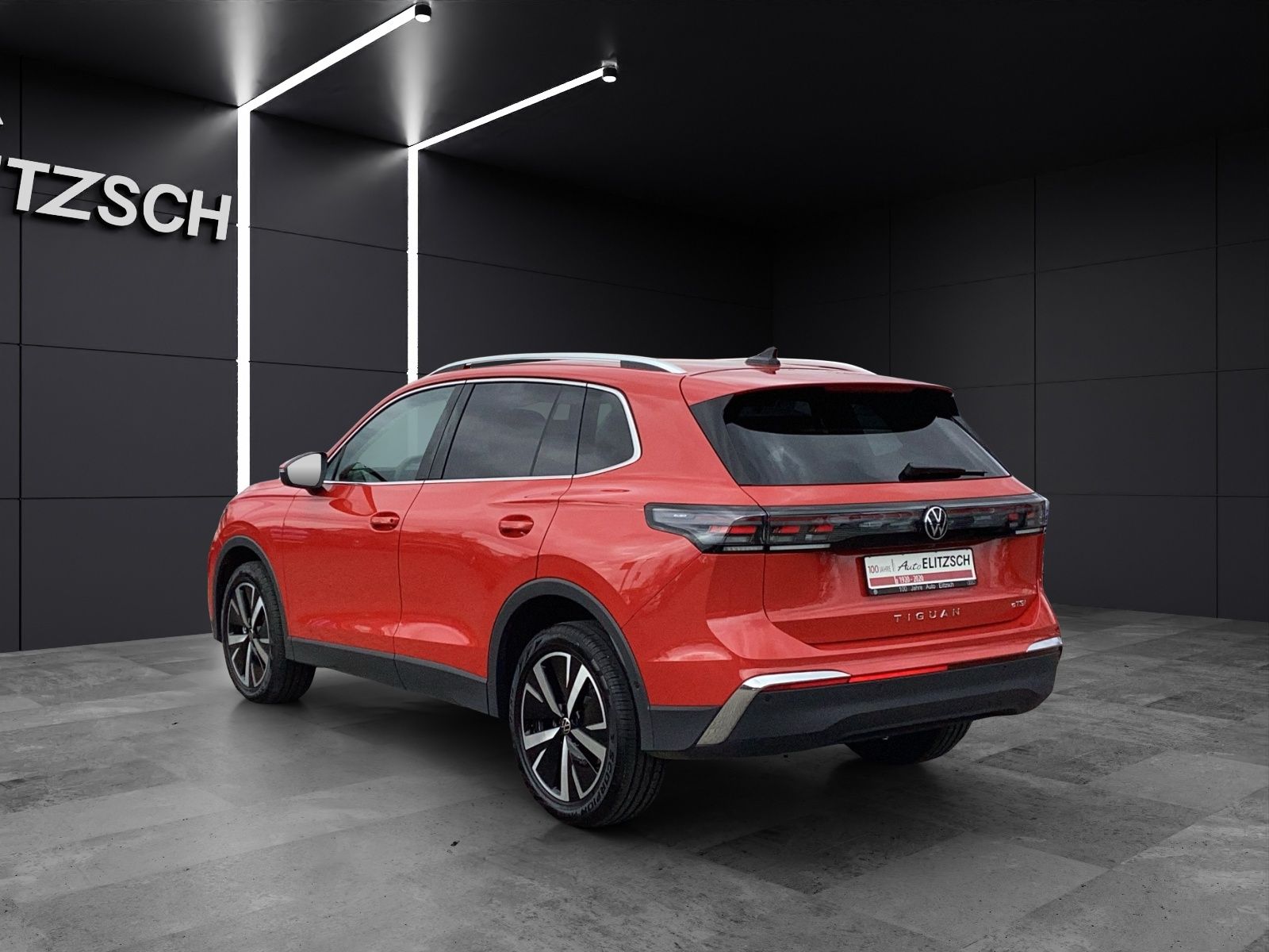 Fahrzeugabbildung Volkswagen Tiguan Elegance TDI DSG 4M IQ.Light ACC STHZ SHZ