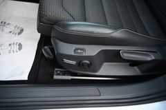 VW Golf VII Variant 1.4 TSI Highline Navi Leder PDC