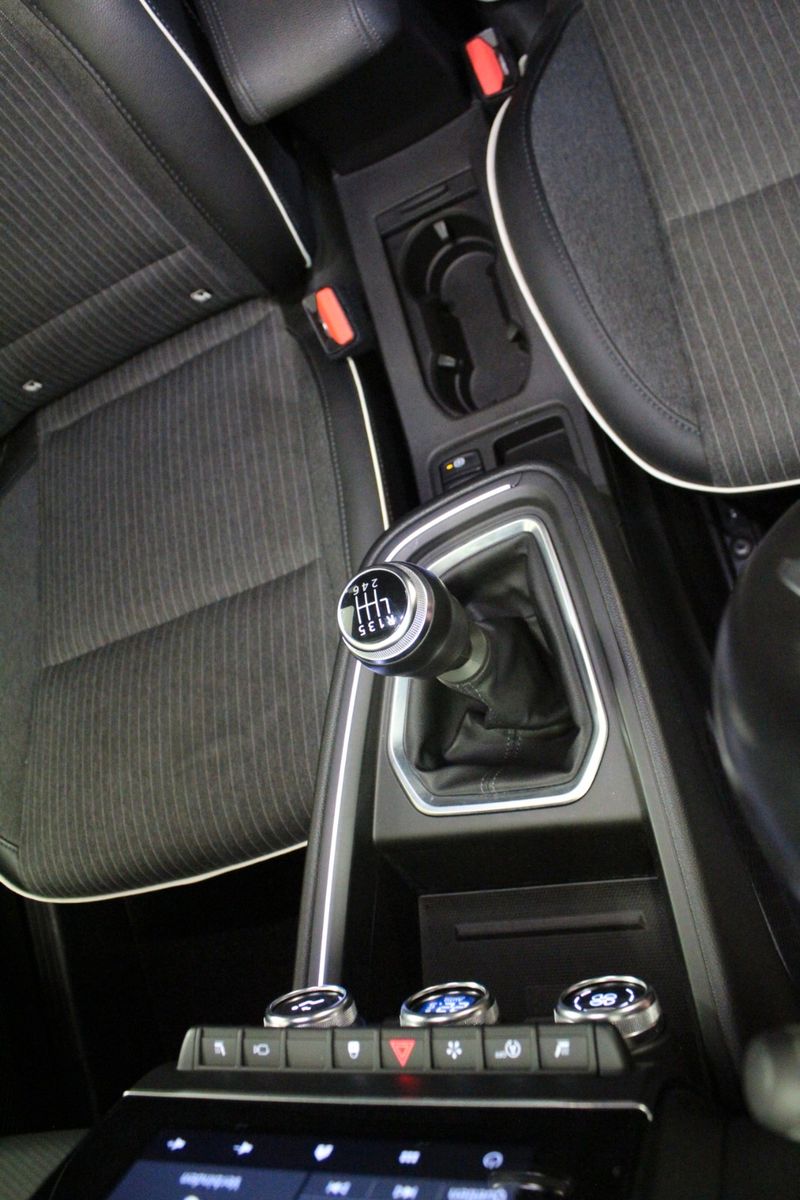 Fahrzeugabbildung Renault Clio TCe 90 Intens*Winterpaket*City Paket*