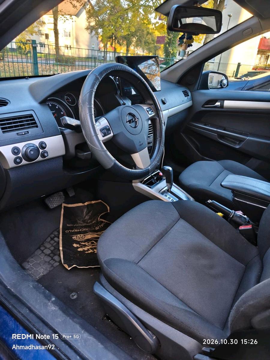 Opel Astra 2007 — photo 12