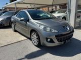 Peugeot PEUGEOT - 207 - 1.6 8V HDi 112 CV CC Allure - Peugeot 207 mit Diesel-Antrieb: 1.6