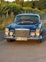 Mercedes-Benz 280