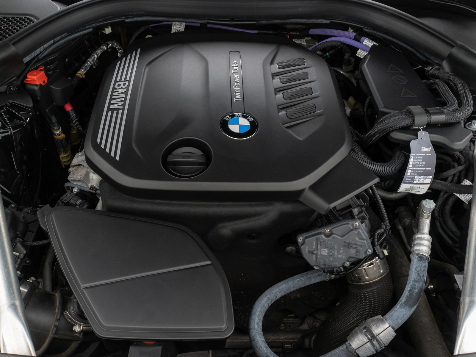 Fahrzeugabbildung BMW 520d Kamera HUD DAB Leder Alarm DisplayKey Sport