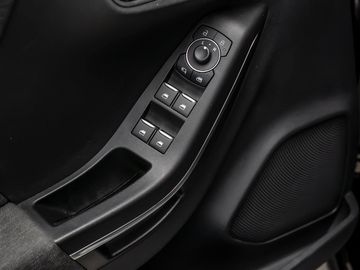 Ford Puma 1.0 Titanium Design Fernlicht-Assistent LED