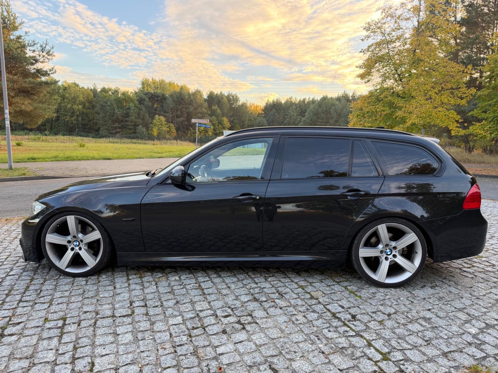 BMW 318 2010 — photo 8