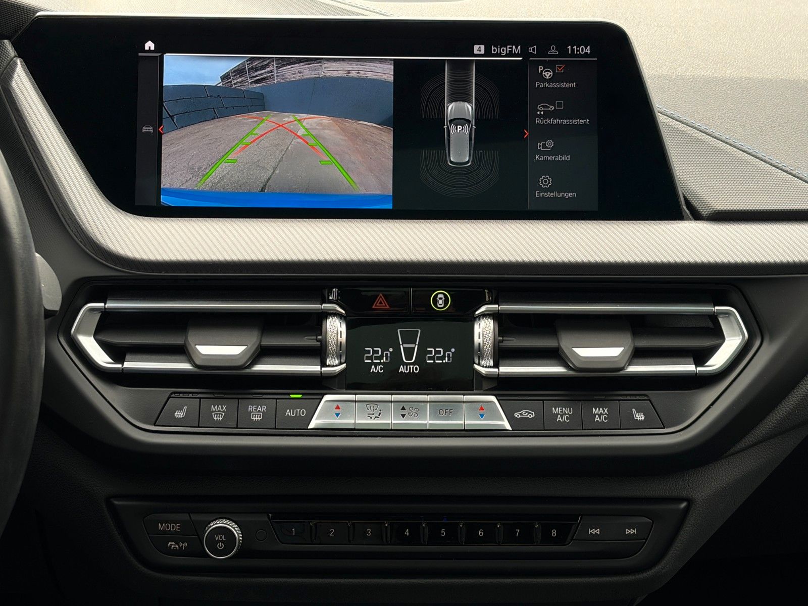 Fahrzeugabbildung BMW 118i M Sport Leder PANO TEMP CAM LED HiFi