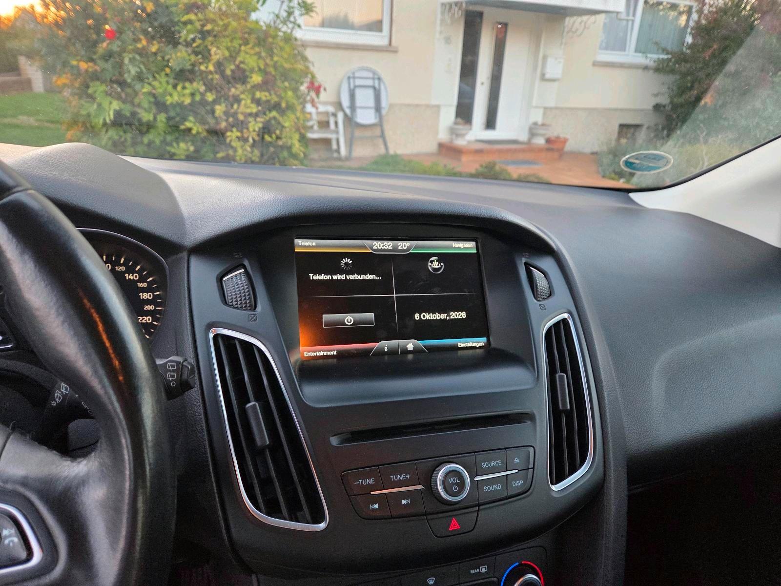Ford Focus 2015 — photo 8