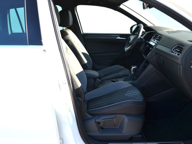 Tiguan 2.0 TDI DSG R-Line AHK/MATRIX/19-ZOLL/NAV