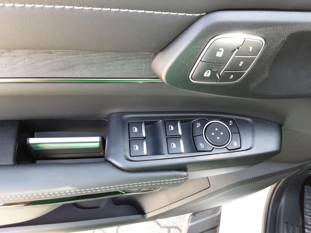 Ford RANGER DoKa Platinum 3.0L 4x4 STANDHZ MATRIX-LED