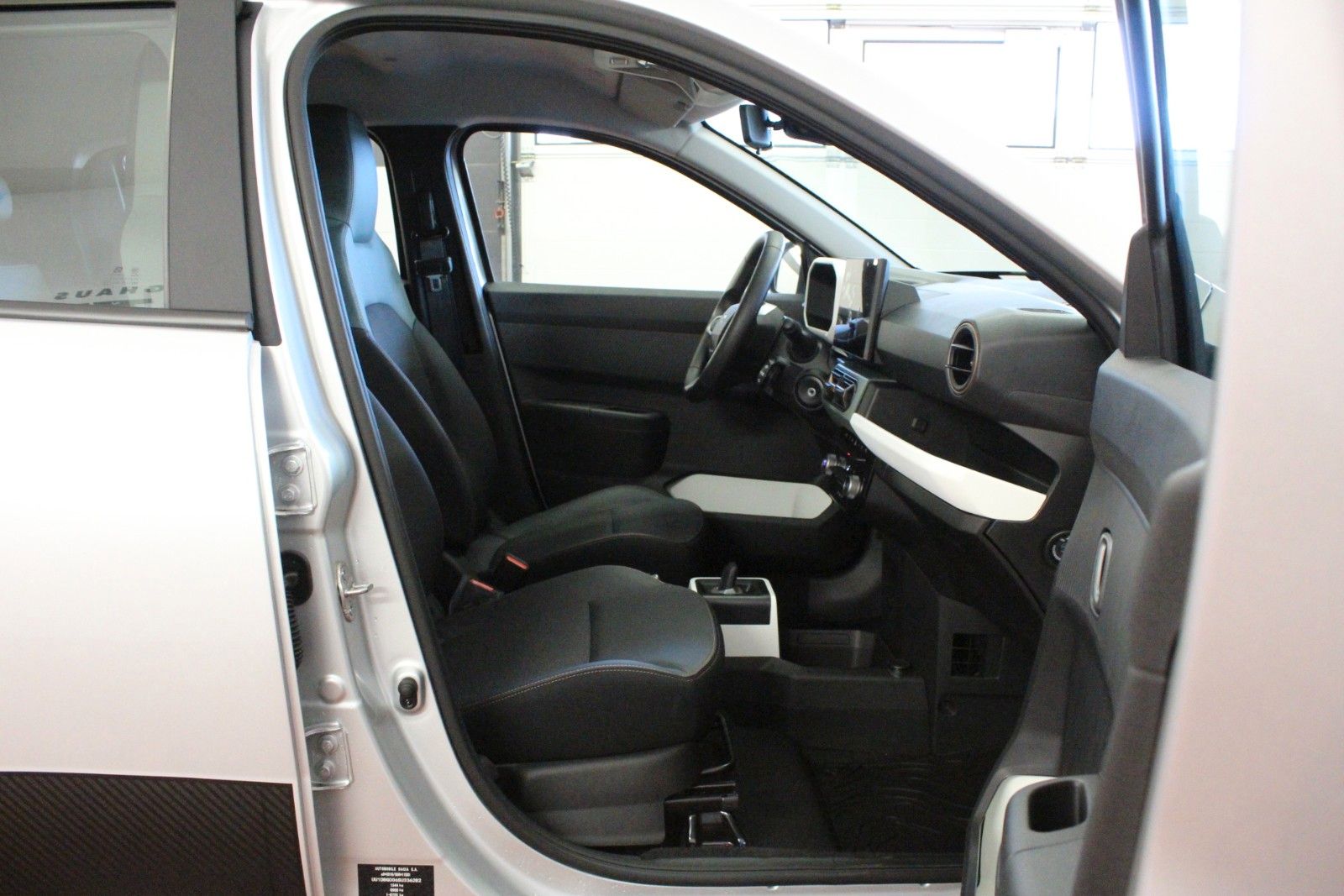 Fahrzeugabbildung Dacia Spring electric 100 Extreme