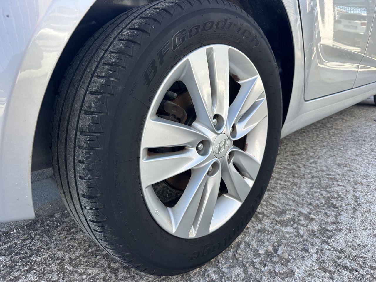 Hyundai ix20 2013 — photo 7