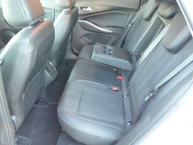 Grandland 5-tg. 1,2i Automatik GS, Navi,RK,PP,Si