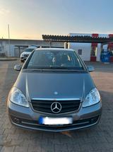 Mercedes-Benz Mercedes A160 1.6 Motor - Mercedes-Benz A 160 in Düsseldorf