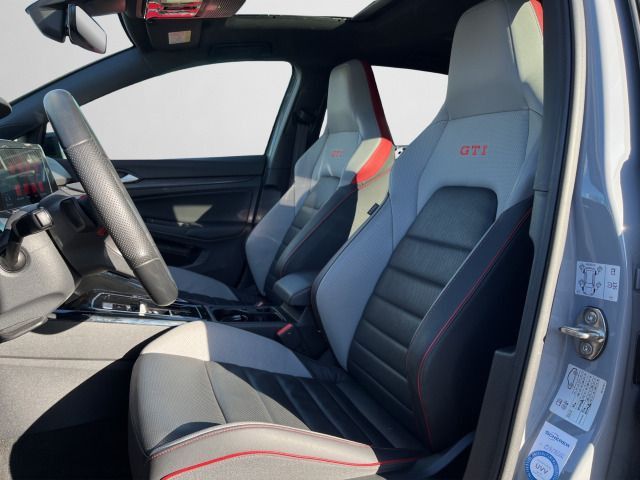 Volkswagen Golf - Bild 12