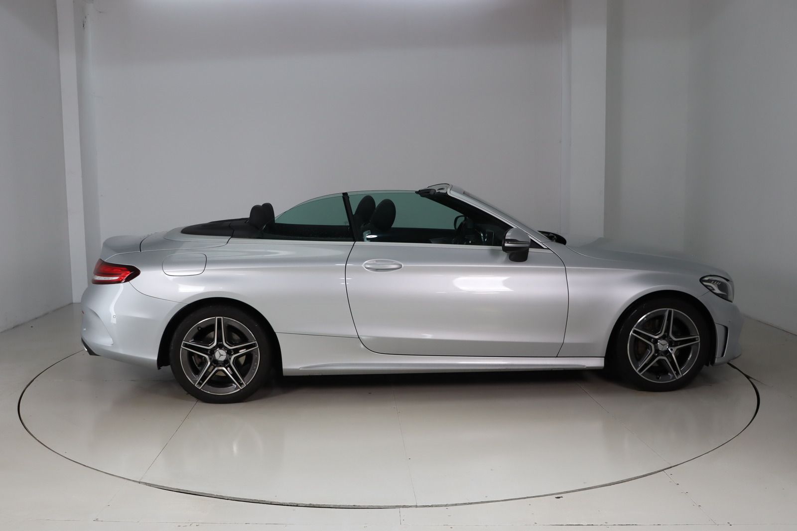 Fahrzeugabbildung Mercedes-Benz C 220 d Cabrio AMG Line