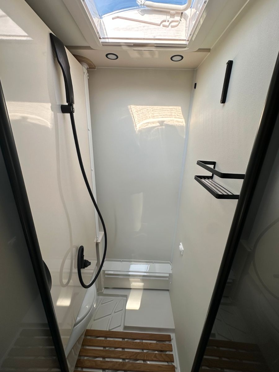 Fahrzeugabbildung Eura Mobil XTURA XT 686 EF *Sofort, GSRII, Leder Grau*