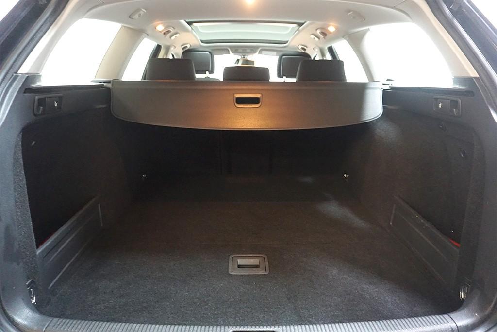 Volkswagen Passat 2011 — photo 13