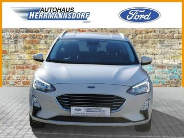 Fahrzeugabbildung Ford Focus 1,0 L Titanium + WINTER-PAKET + ACC + NAVI