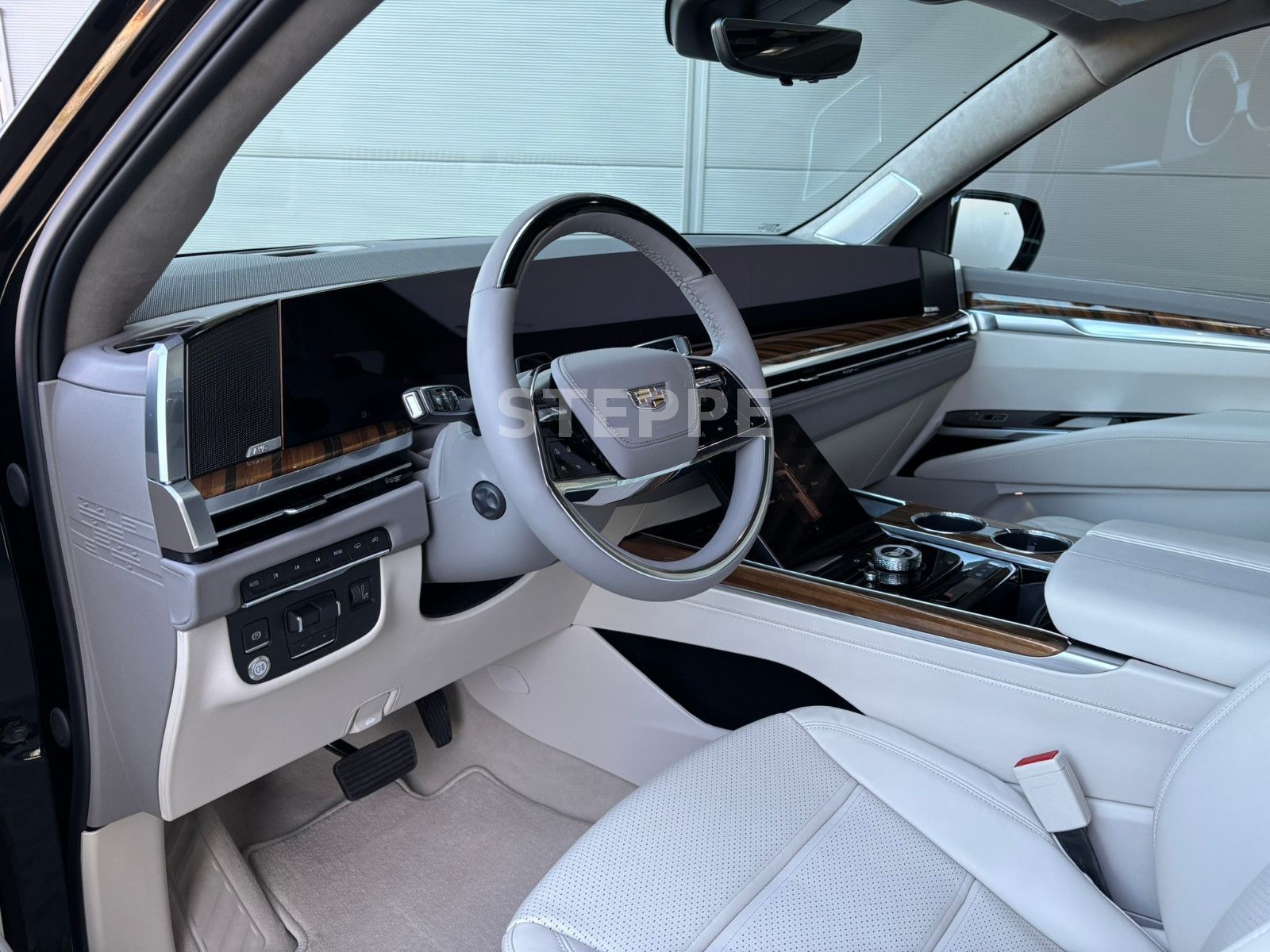 Cadillac Escalade FACELIFT MY26 6.2 V8 Platinum Luxury24"