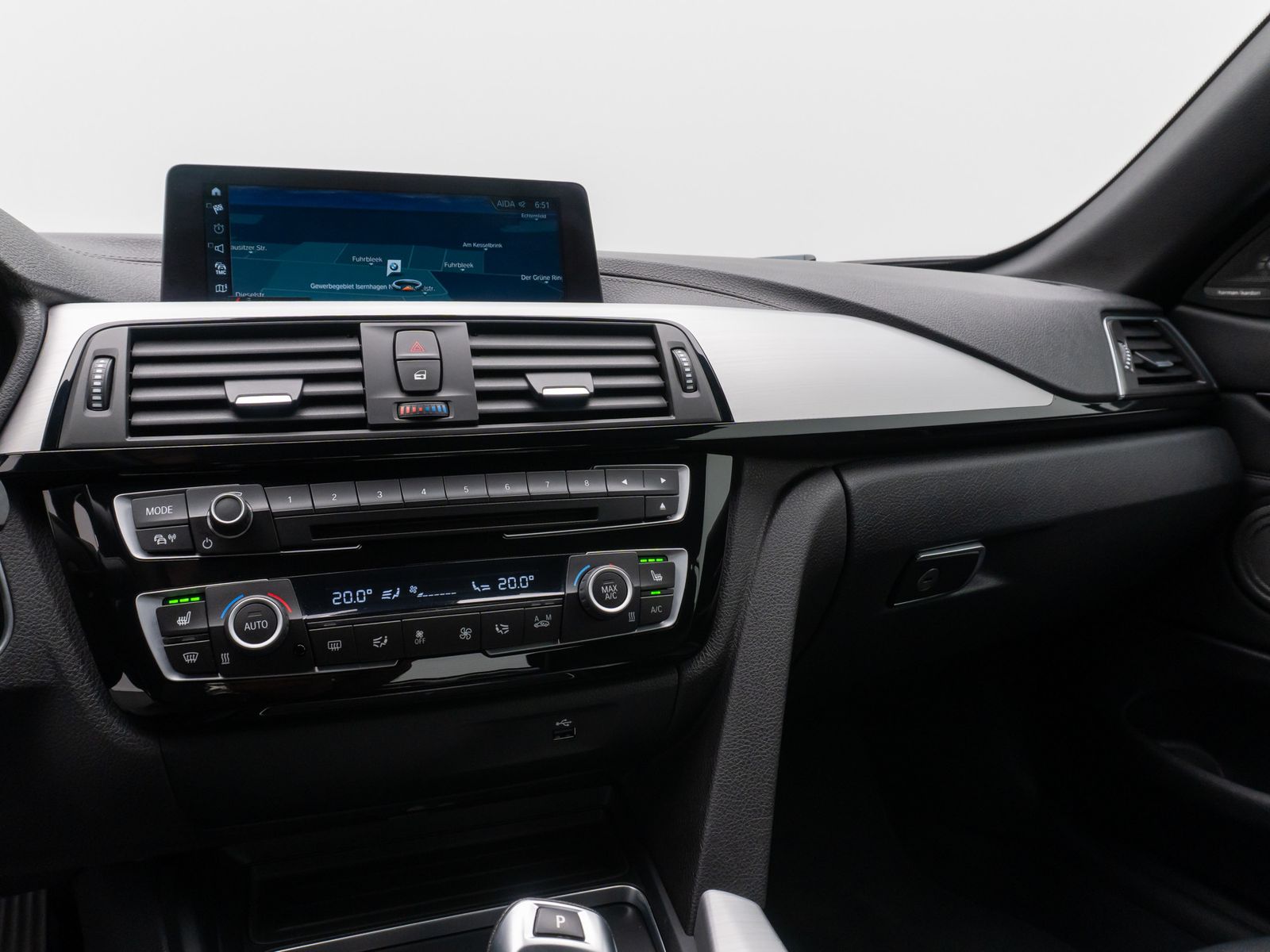 Fahrzeugabbildung BMW 420i Cabrio Sport Line DAB NaviPro Alarm Memory