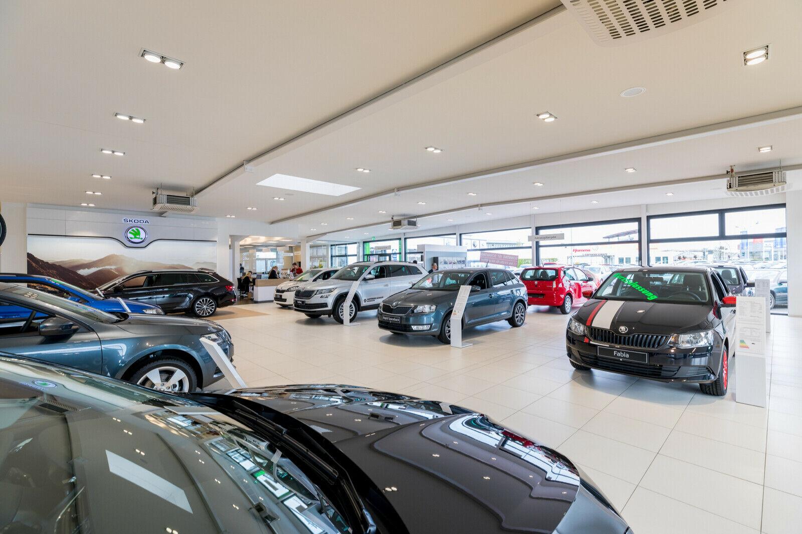showroom-image-top