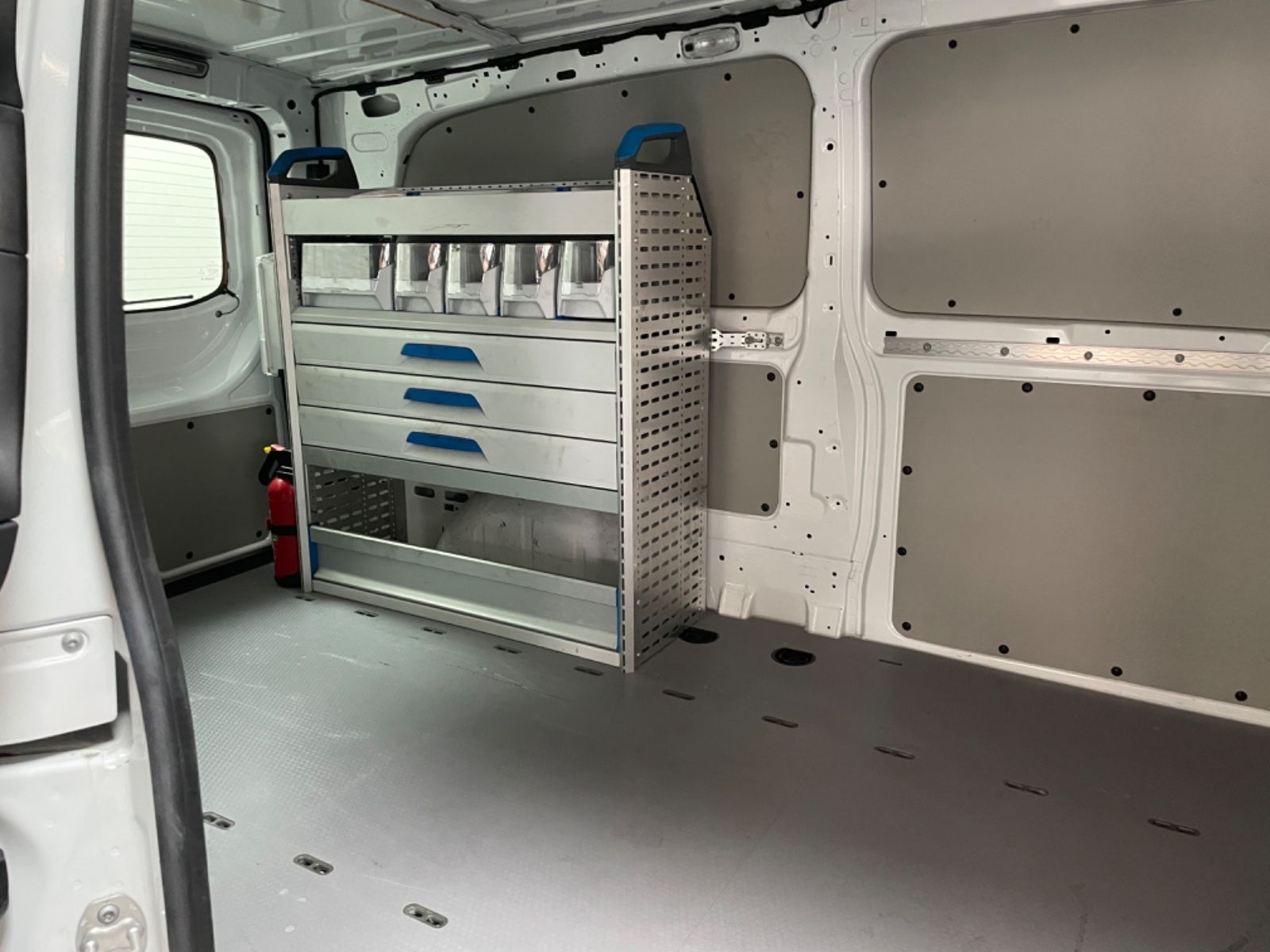 Fahrzeugabbildung Mercedes-Benz Vito Kasten 111 CDI FWD extralang *Werkstatt*