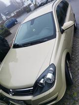 Opel Astra/ Behindertengerecht - Opel Astra aus 2008: Kombi