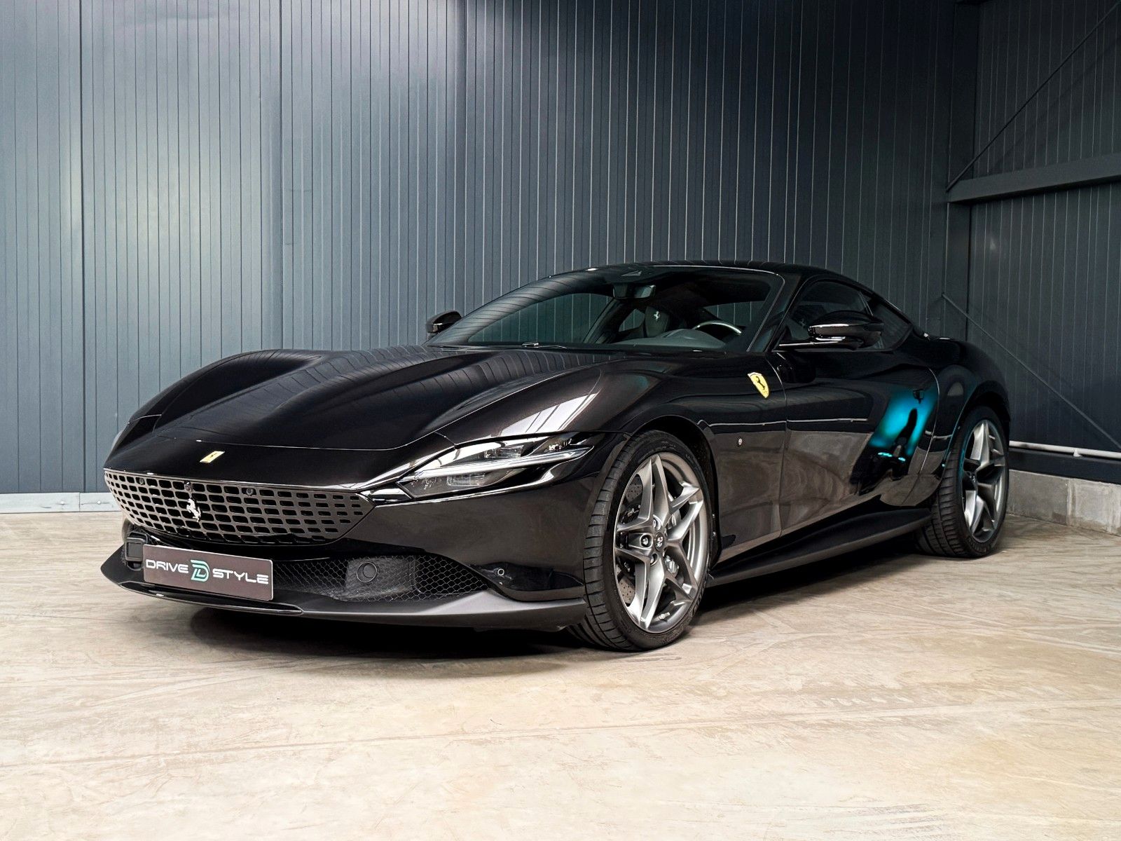 Fahrzeugabbildung Ferrari Roma +Carbon + ADAS + Beifahrerdisplay