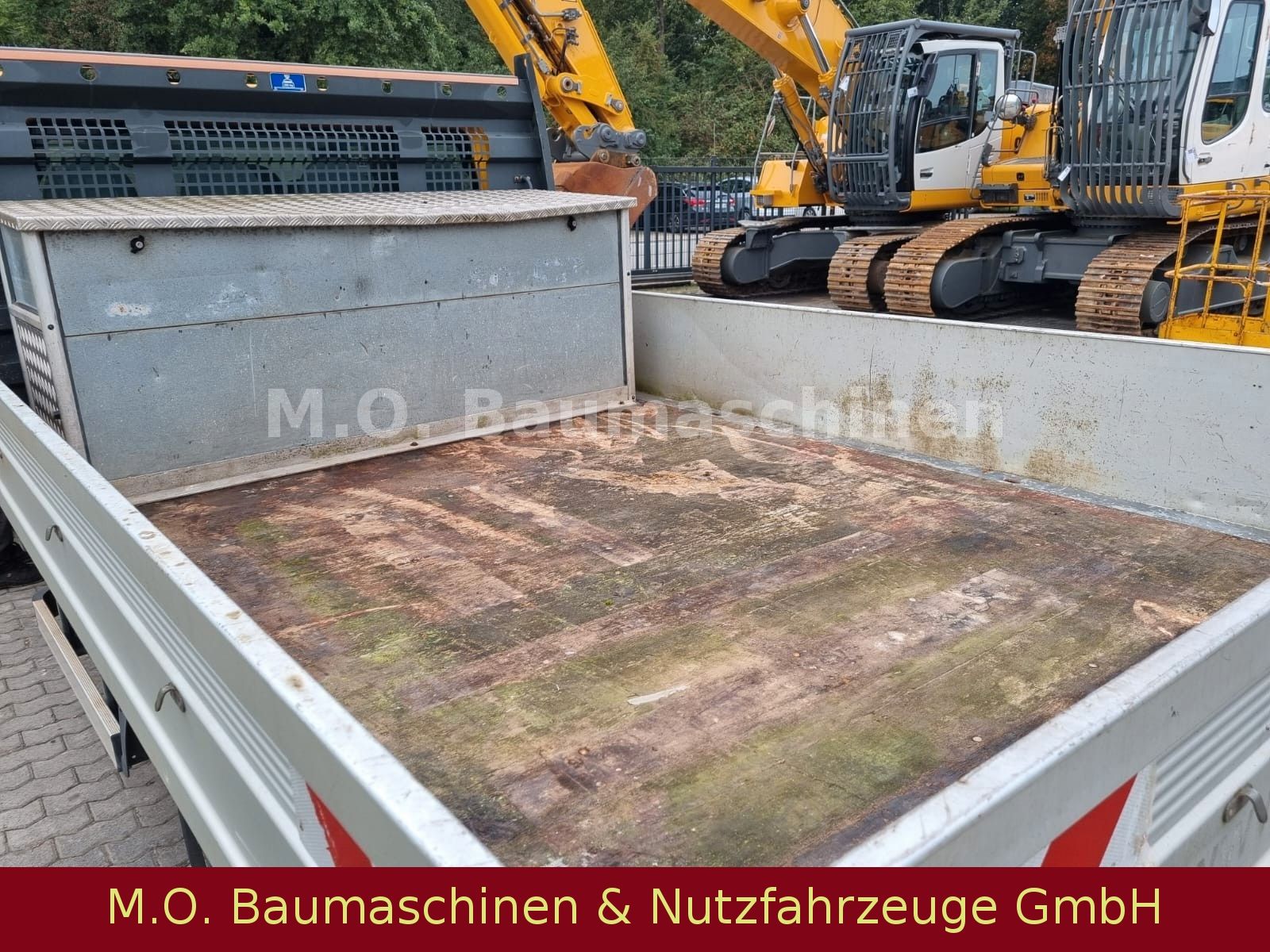 Fahrzeugabbildung Ford Transit Pritsche FT 350 EL /  DOKA / AC /