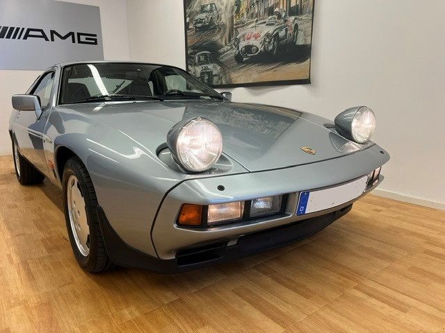 PORSCHE 928 1987