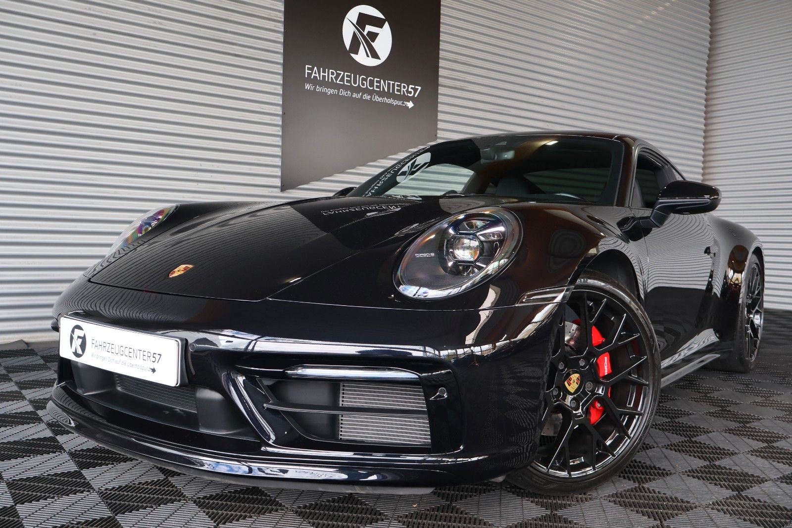 PORSCHE 992 Carrera 4S/CARPLAY/BOSE/MATRIX/RFK